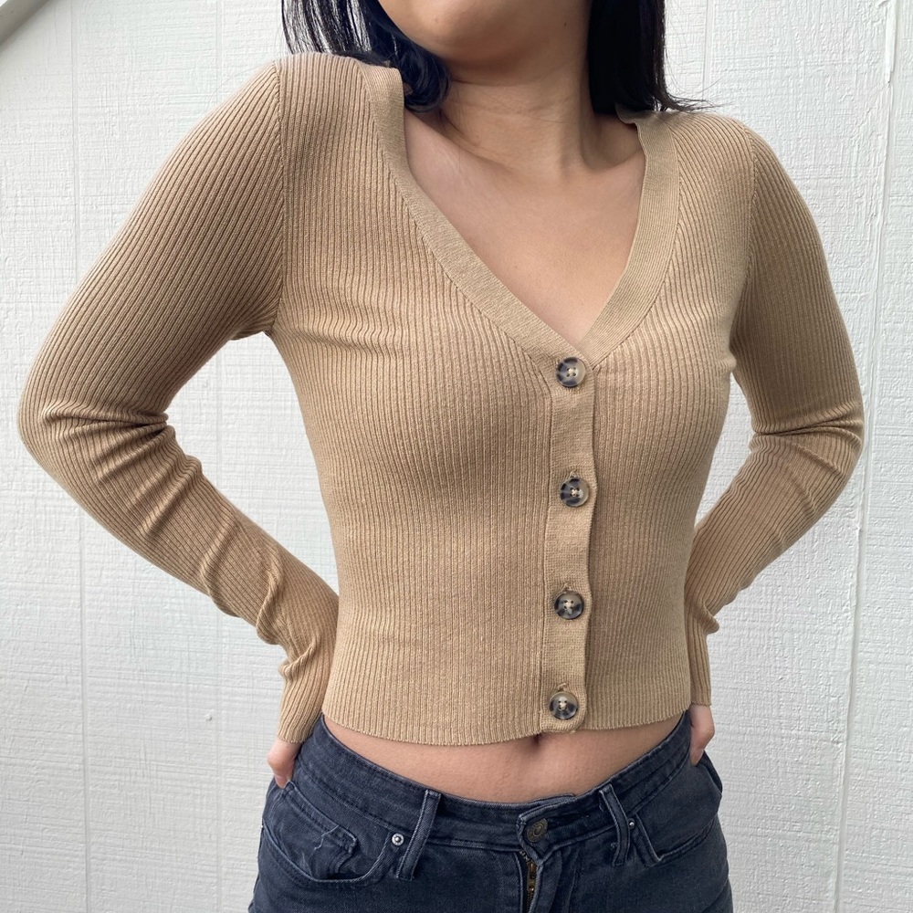 H&M Beige/Tan Cropped Button Cardigan Long Sleeve